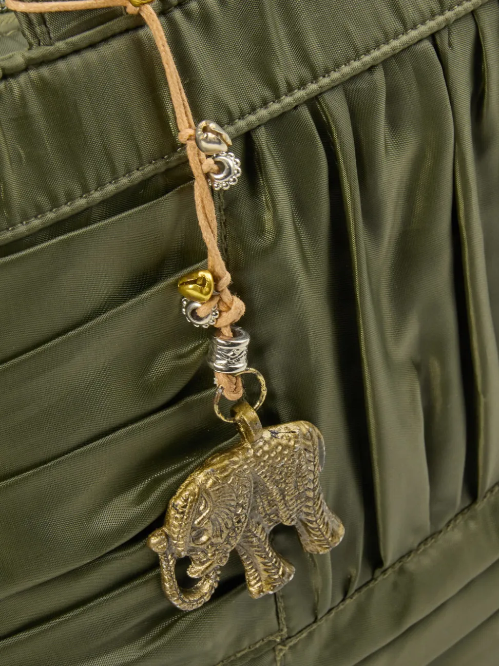 ANOKHI – Shopper