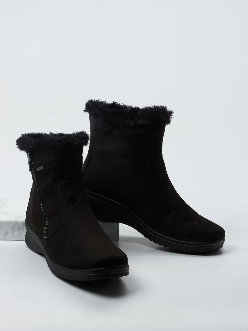 Ara – Winterboots aus Veloursleder schwarz
