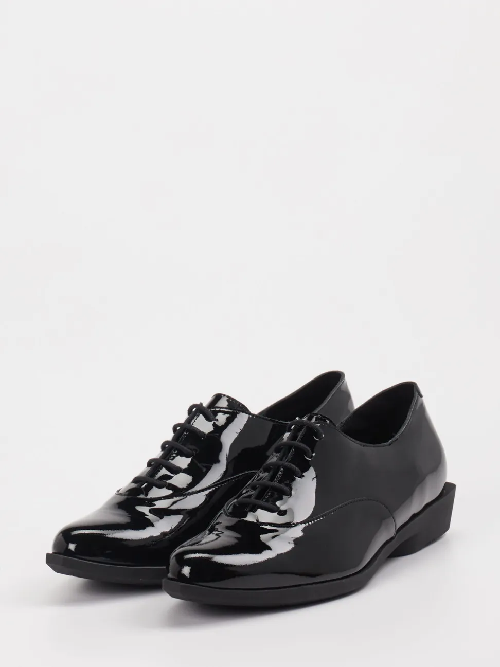 Arche – Derby-Schnürschuh aus Lackleder schwarz
