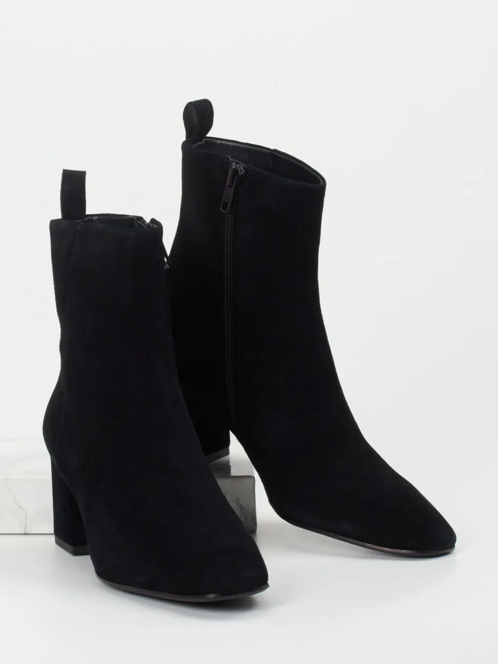 ASH – Stiefeletten aus Veloursleder Schwarz