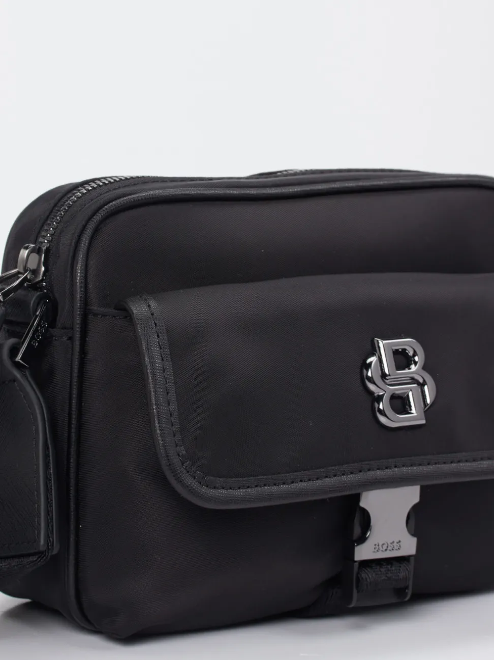 Boss – Crossbody Bag aus Textil in Schwarz
