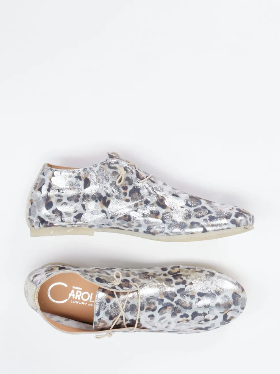 Donna Carolina – Schnürschuh aus Metallicleder silber
