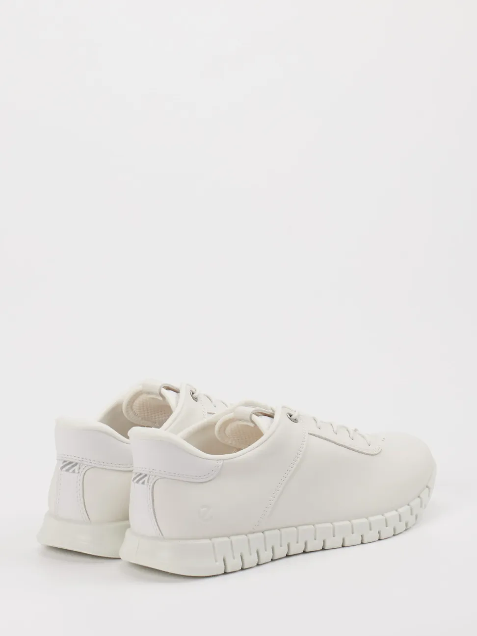 Ecco – Sneaker aus Kalbleder in Offwhite