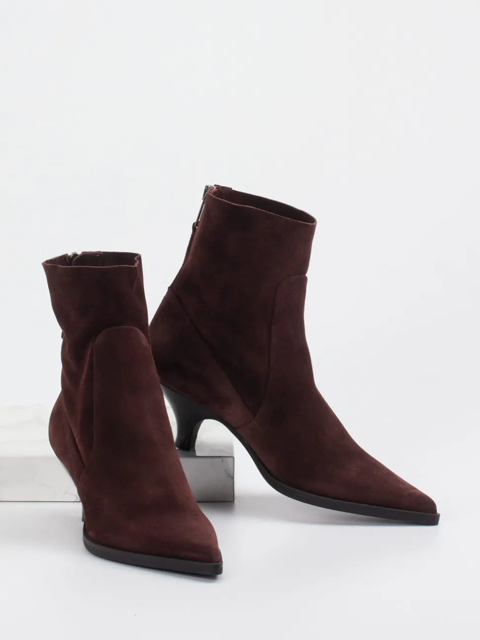 Elena Iachi – Stiefeletten aus Veloursleder Dunkelrot