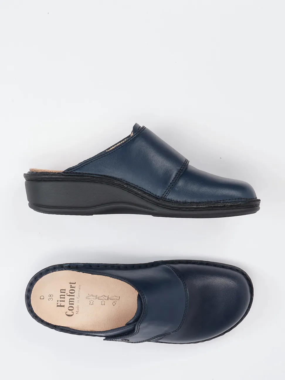 Finn Comfort – Komfort-Pantolette aus Kalbleder blau