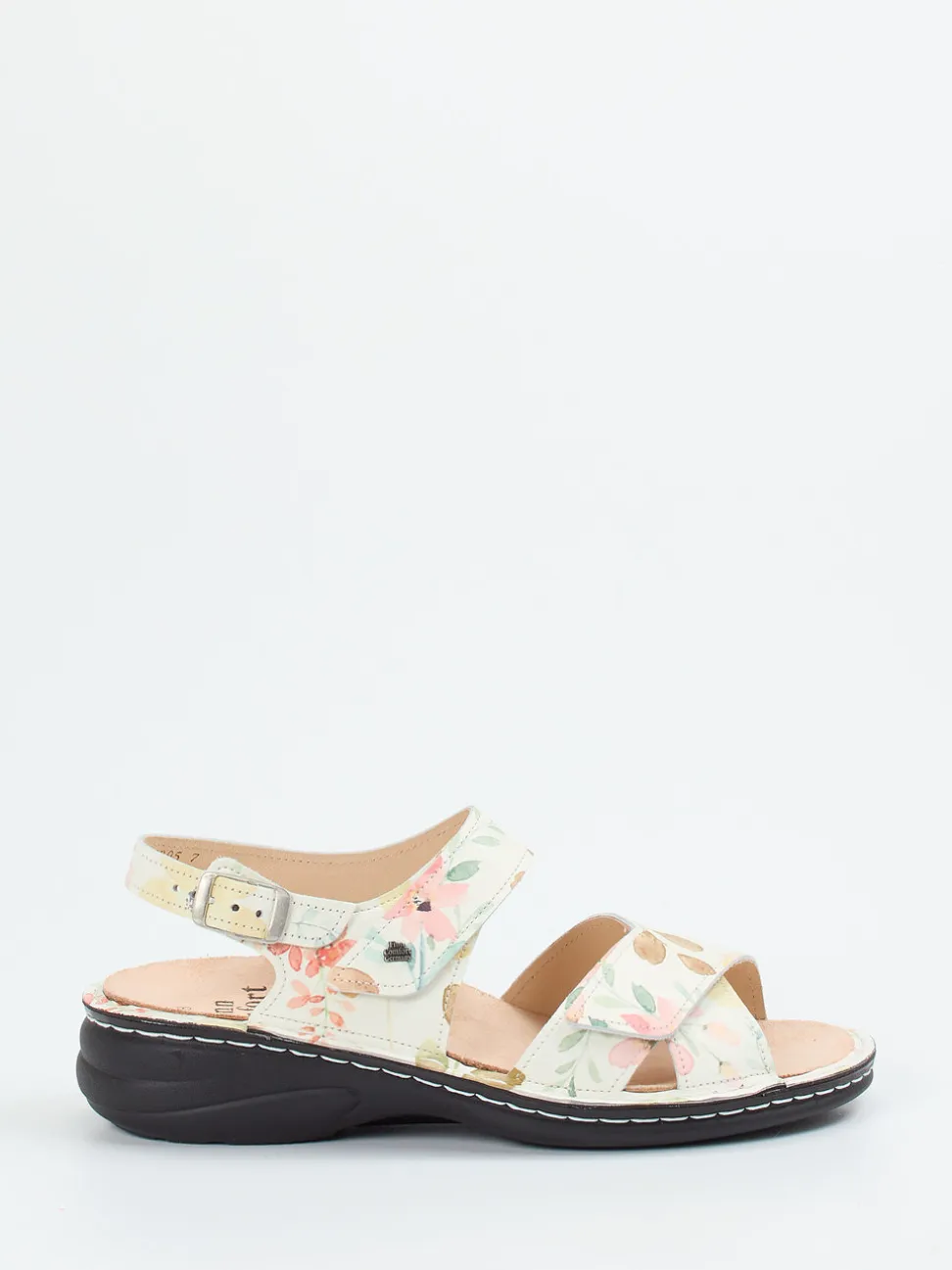 Finn Comfort – Sandalen aus geprägtem Leder floral