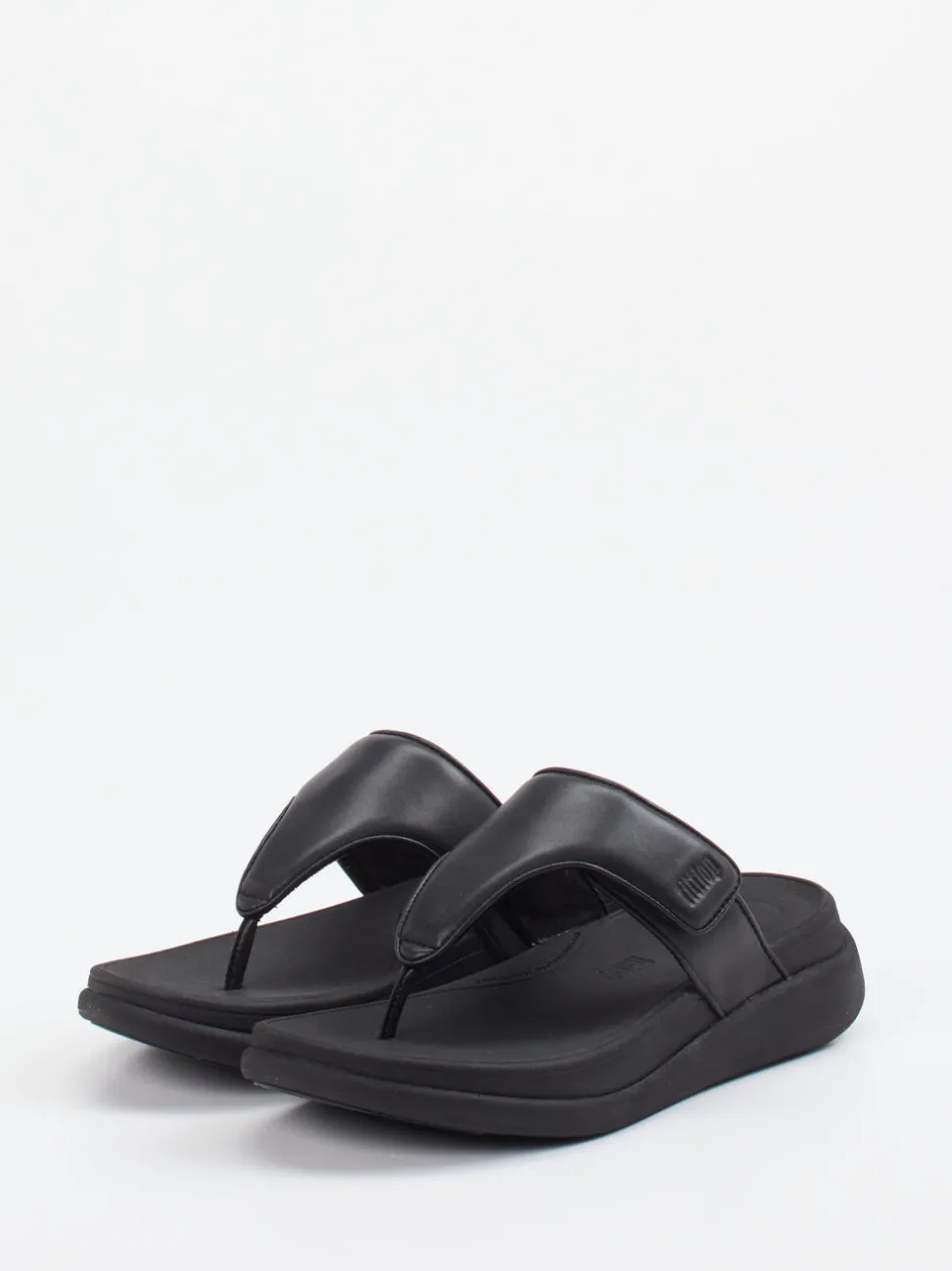 FitFlop – Zehentrenner aus Kalbleder schwarz