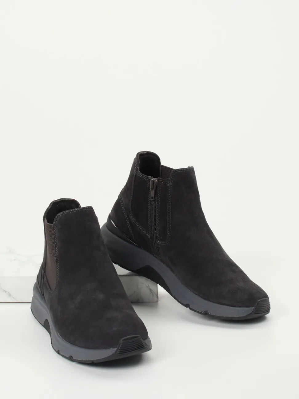 Gabor Comfort – Chelsea-Stiefelette aus Veloursleder grau
