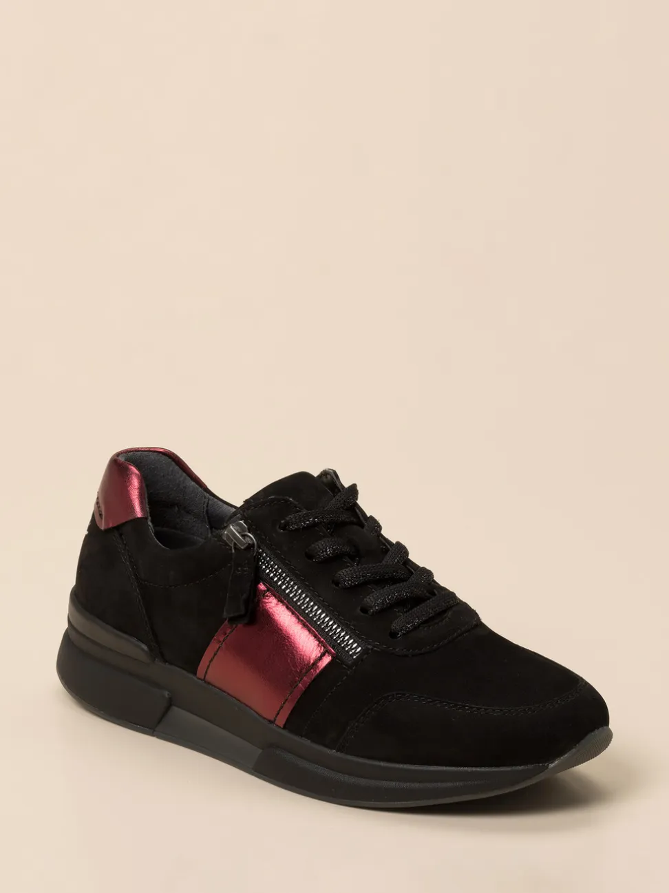 Gabor Comfort – Sneaker aus Nubukleder in Schwarz