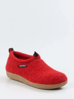 Giesswein – Hüttenschuhe aus Wollfilz in Signalrot