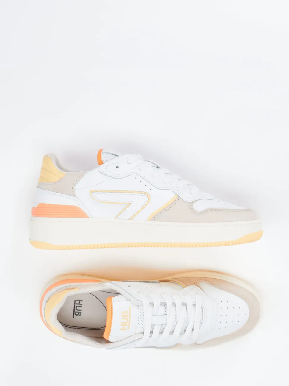 HUB – Low-Top Sneaker aus Kalbleder Weiß Pastell
