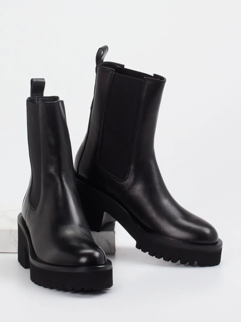 Konstantin Starke – Chelsea Boots aus Kalbleder schwarz