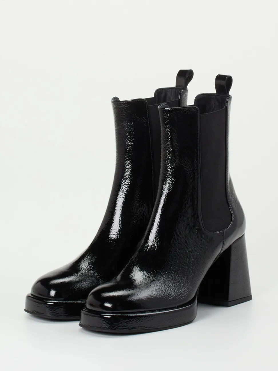 Konstantin Starke – Chelsea Boots aus Lackleder Schwarz