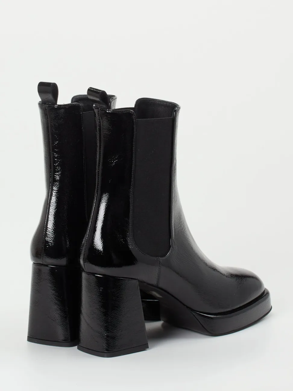 Konstantin Starke – Chelsea Boots aus Lackleder Schwarz