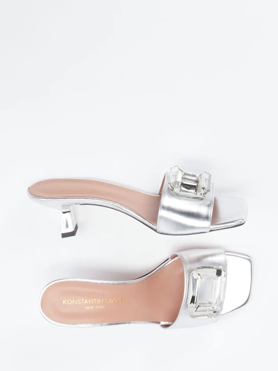 Konstantin Starke – Mules aus Lackleder silberfarben