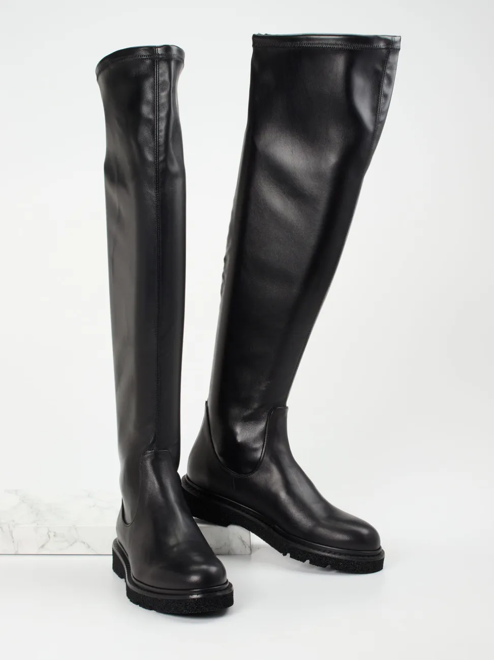 Konstantin Starke – Overknee-Stiefel aus Lammleder schwarz