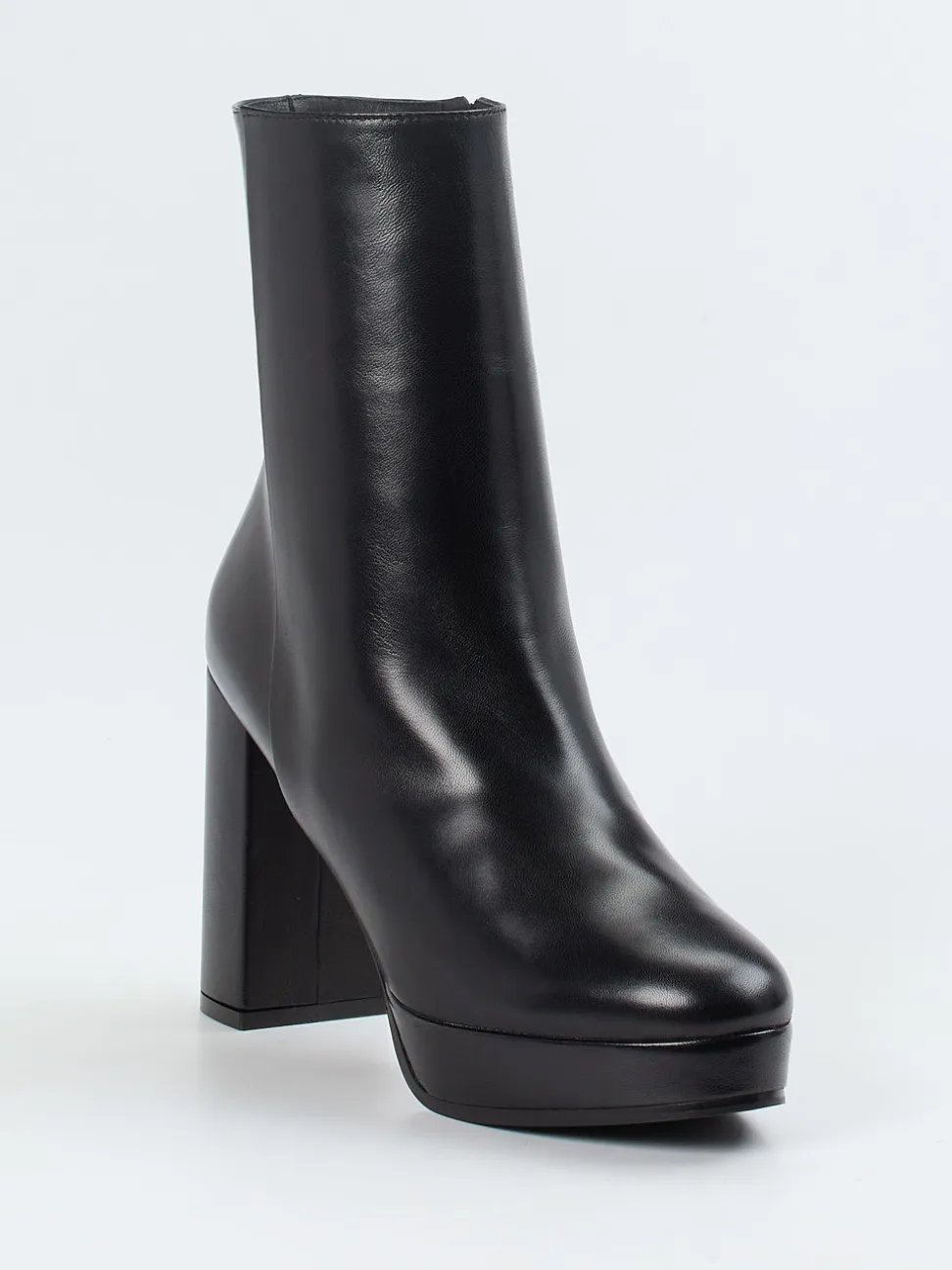Konstantin Starke – Plateau-Stiefeletten aus Lammleder Schwarz