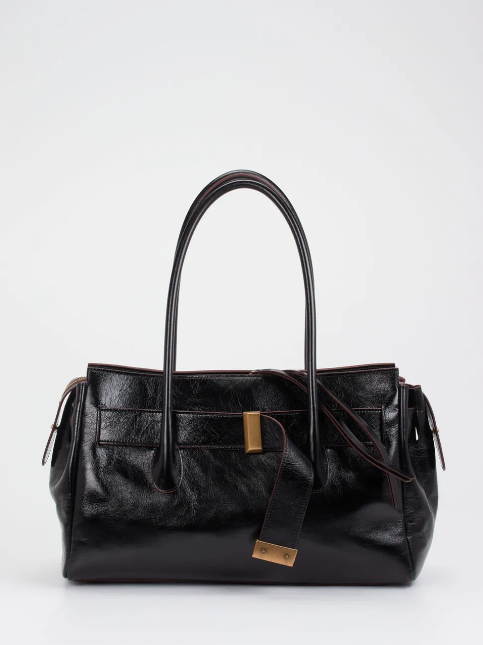 Konstantin Starke – Schultertasche aus Lackleder Schwarz
