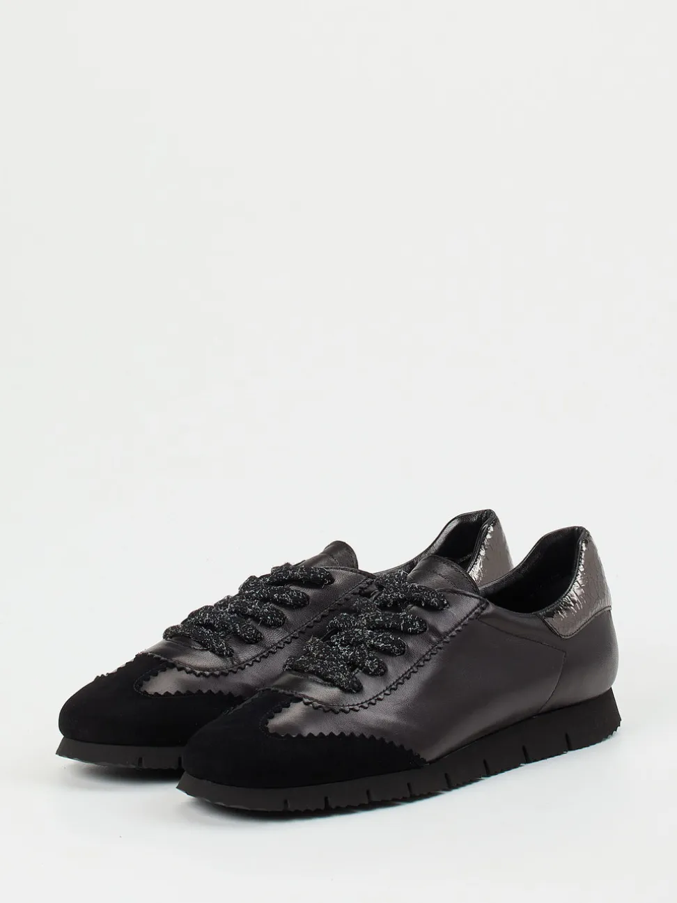 Konstantin Starke – Sneaker aus Lammleder mit Metallicdetail
