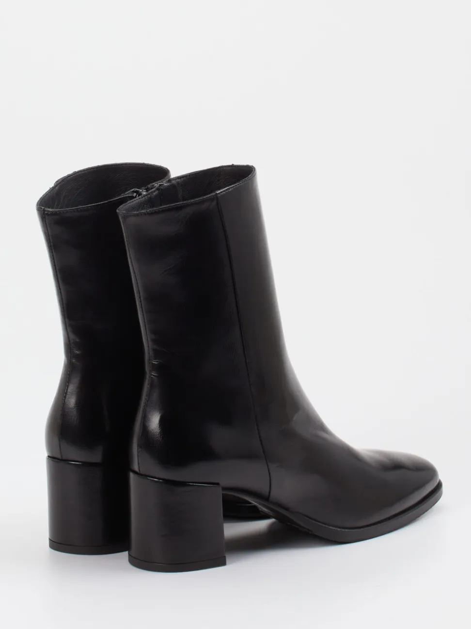 Konstantin Starke – Stiefelette aus Lammleder Schwarz