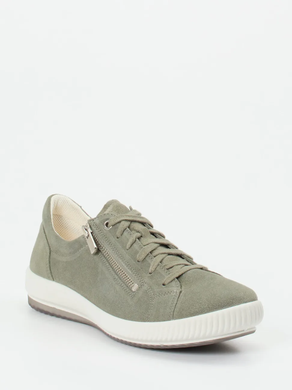 Legero – Sneaker aus Veloursleder salbeigrün