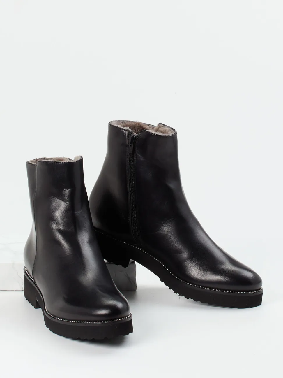 Mannori – Stiefelette aus Lammleder schwarz