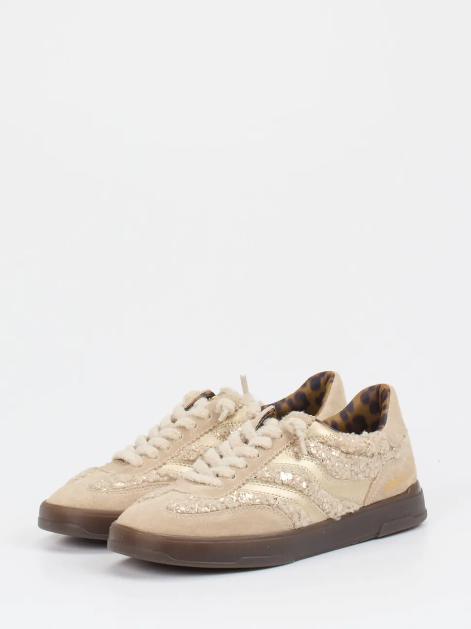 MRP – Low-Top Sneaker aus Veloursleder beige