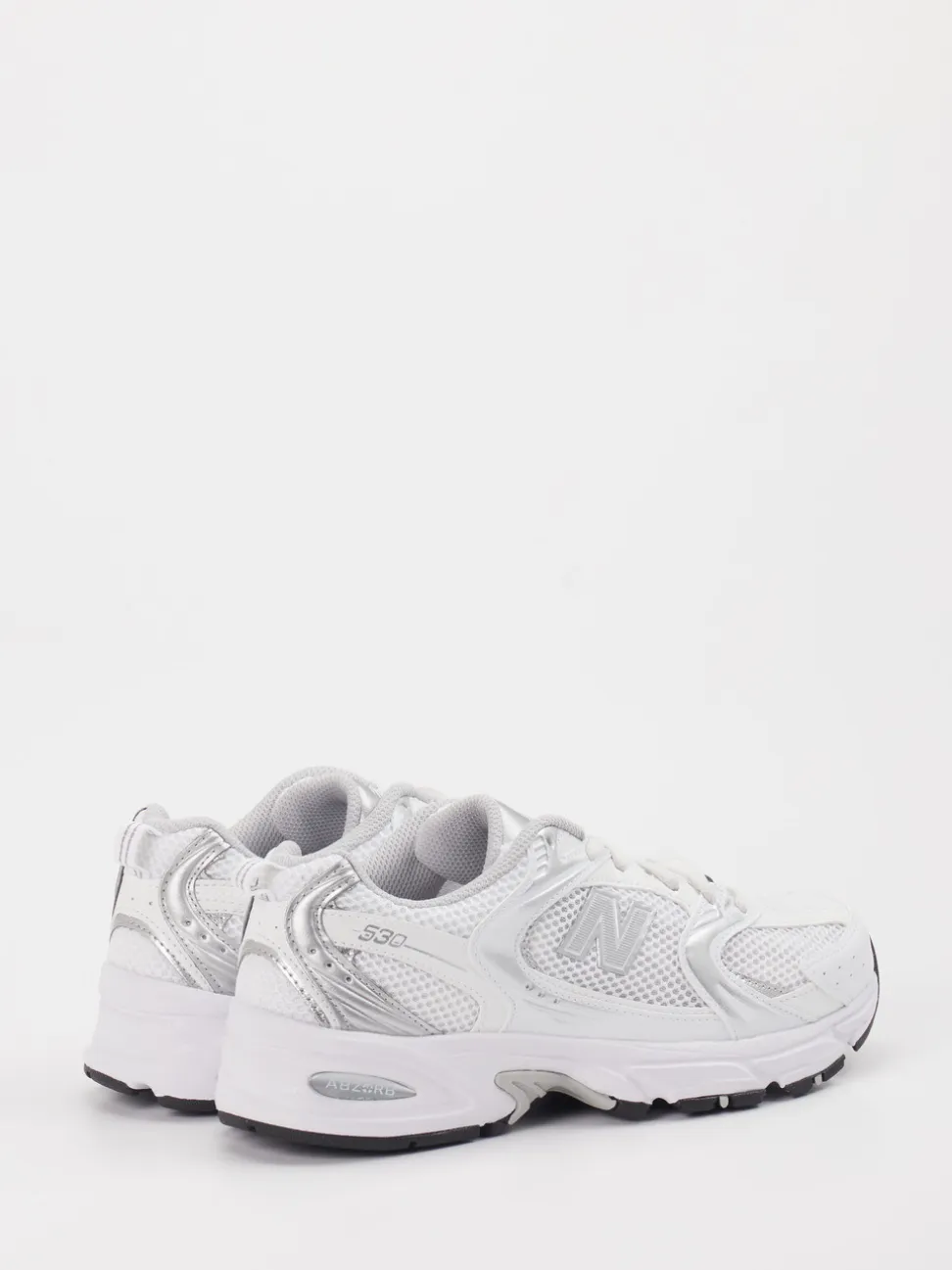 New Balance – Sneaker aus Textil in Weiß-Silber