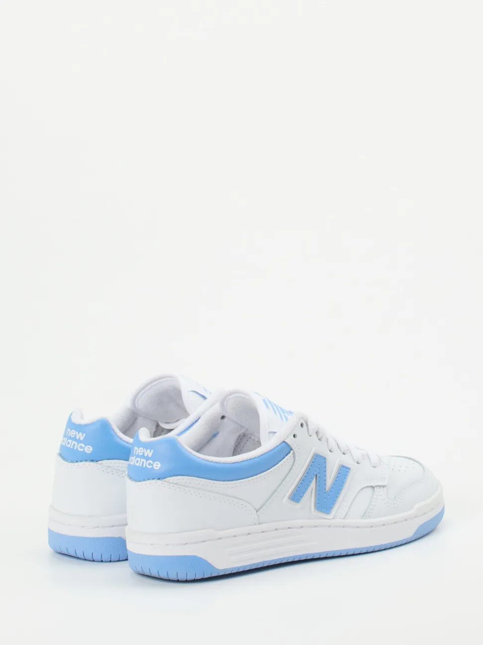 New Balance – Sneaker aus Leder in Weiß Hellblau