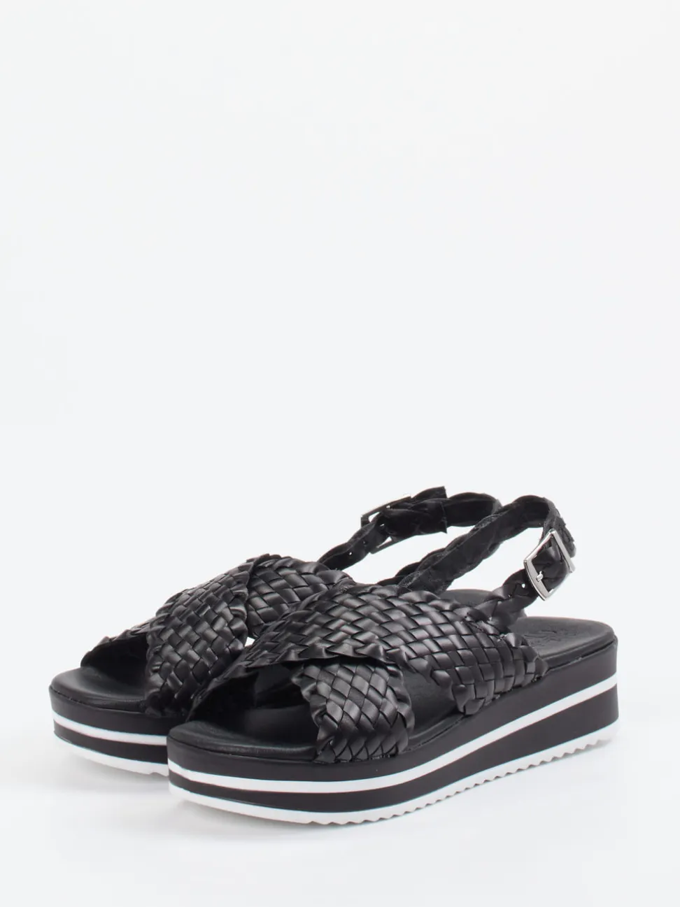 Oh!My Sandals – Plateau-Sandale aus Flechtleder Schwarz