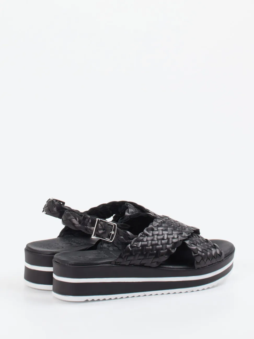 Oh!My Sandals – Plateau-Sandale aus Flechtleder Schwarz