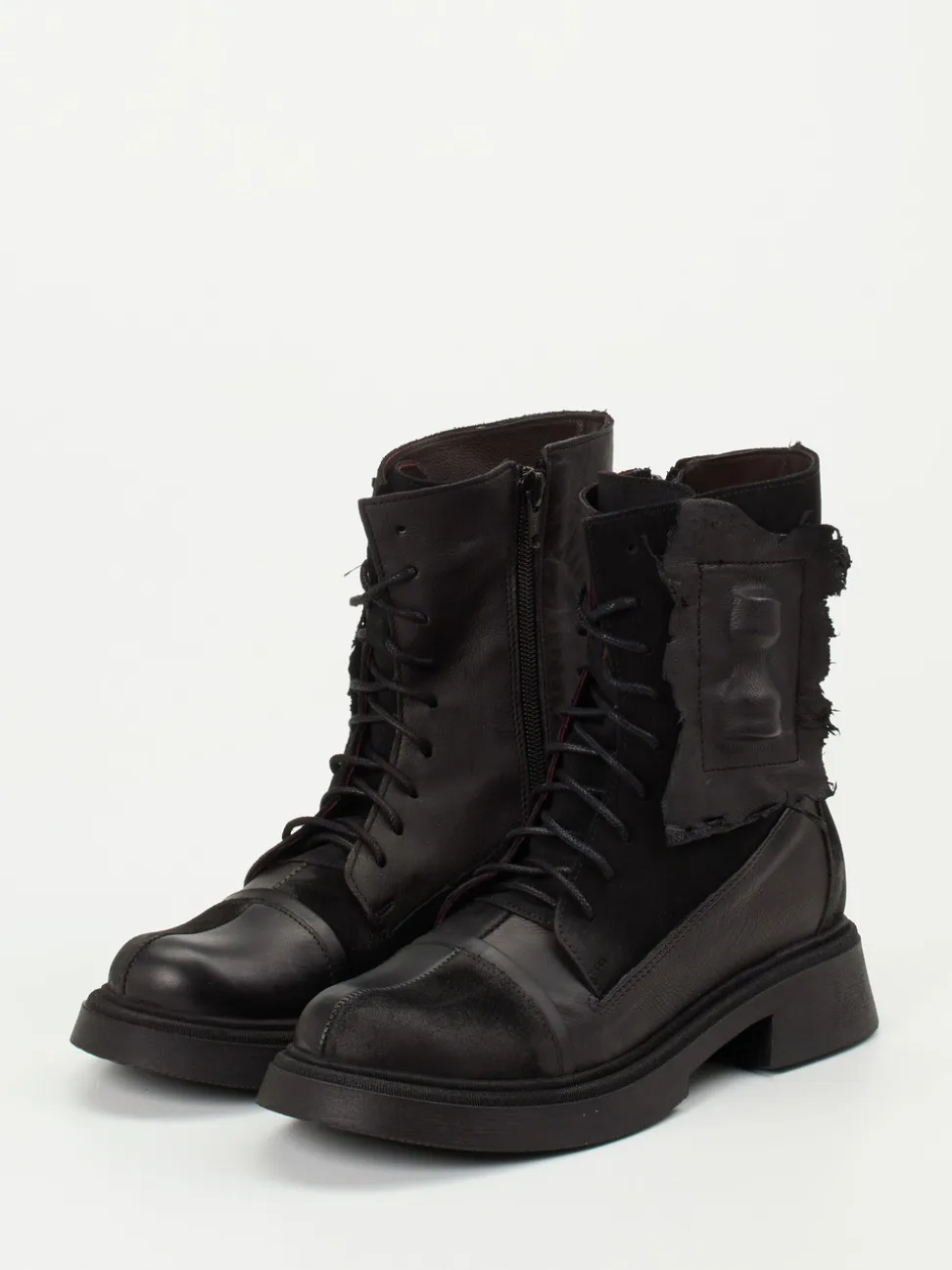 Papucei – Schnürboots aus Kalbleder in Schwarz