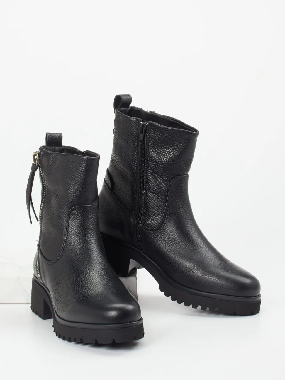 Piedi Nudi – Stiefelette aus Kalbleder Schwarz