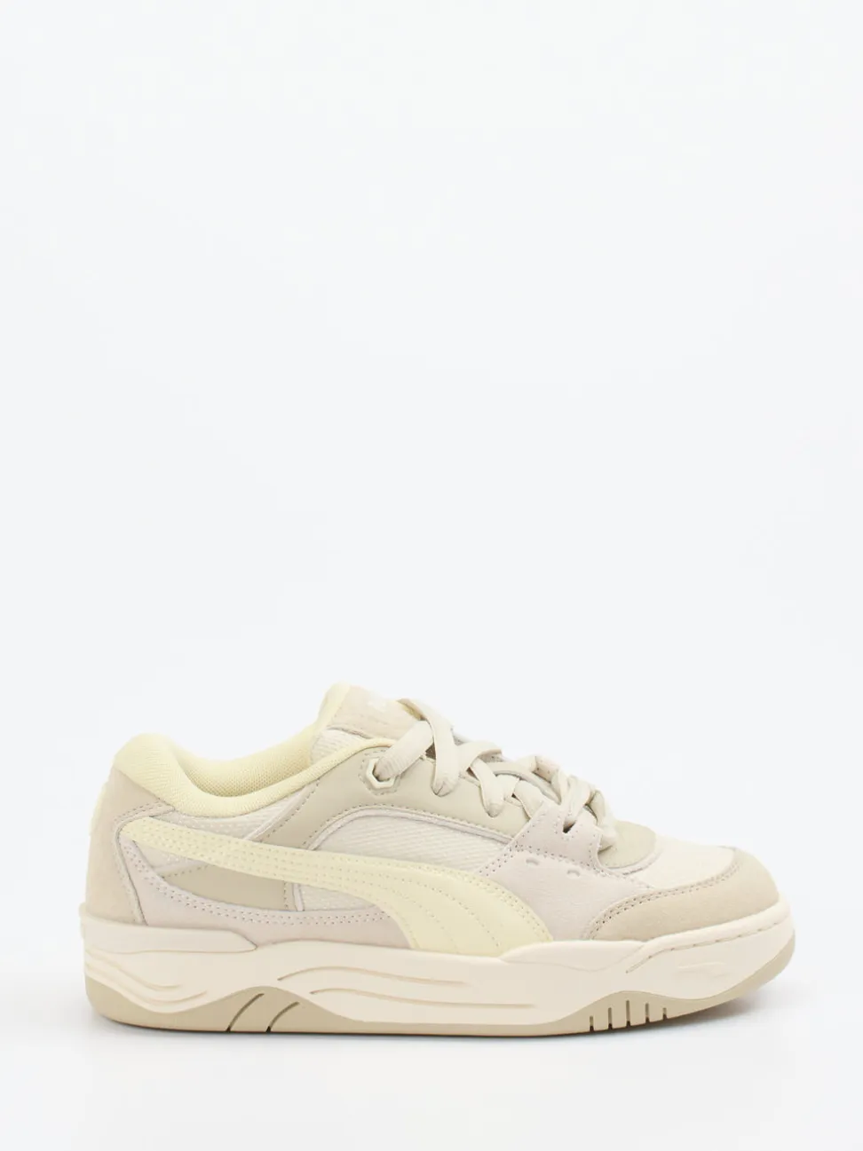 Puma – Sneaker aus Veloursleder Beige