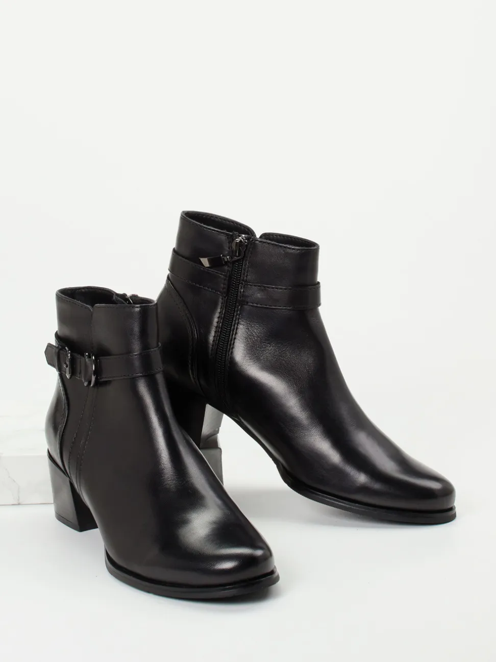 Ralph Harrison – Stiefelette aus Kalbleder schwarz
