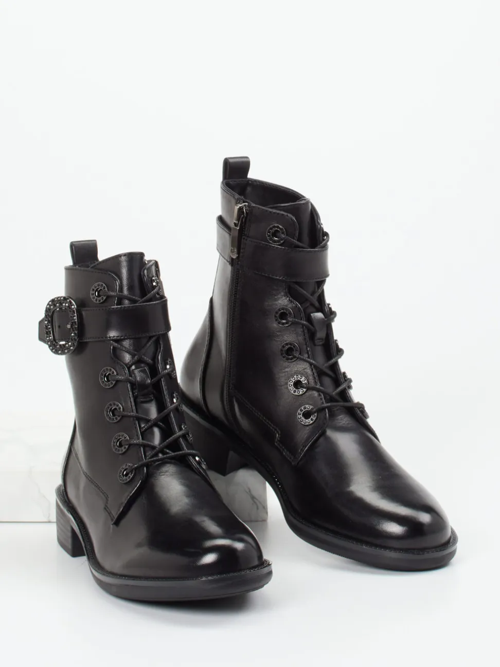 Regarde Le Ciel – Schnürboots aus Lammleder Schwarz