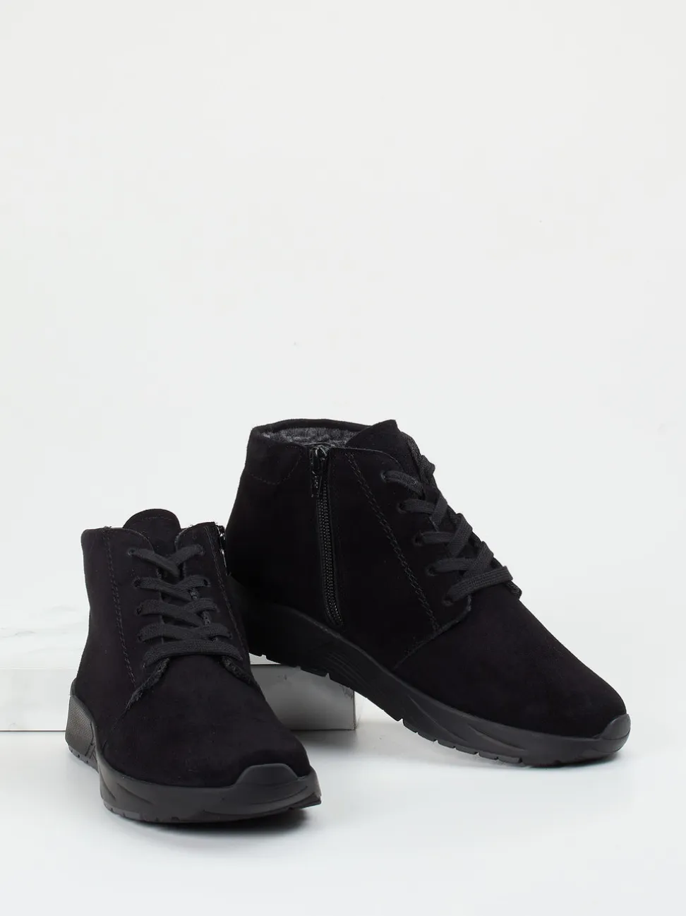 Semler – Schnürstiefelette aus Veloursleder Schwarz