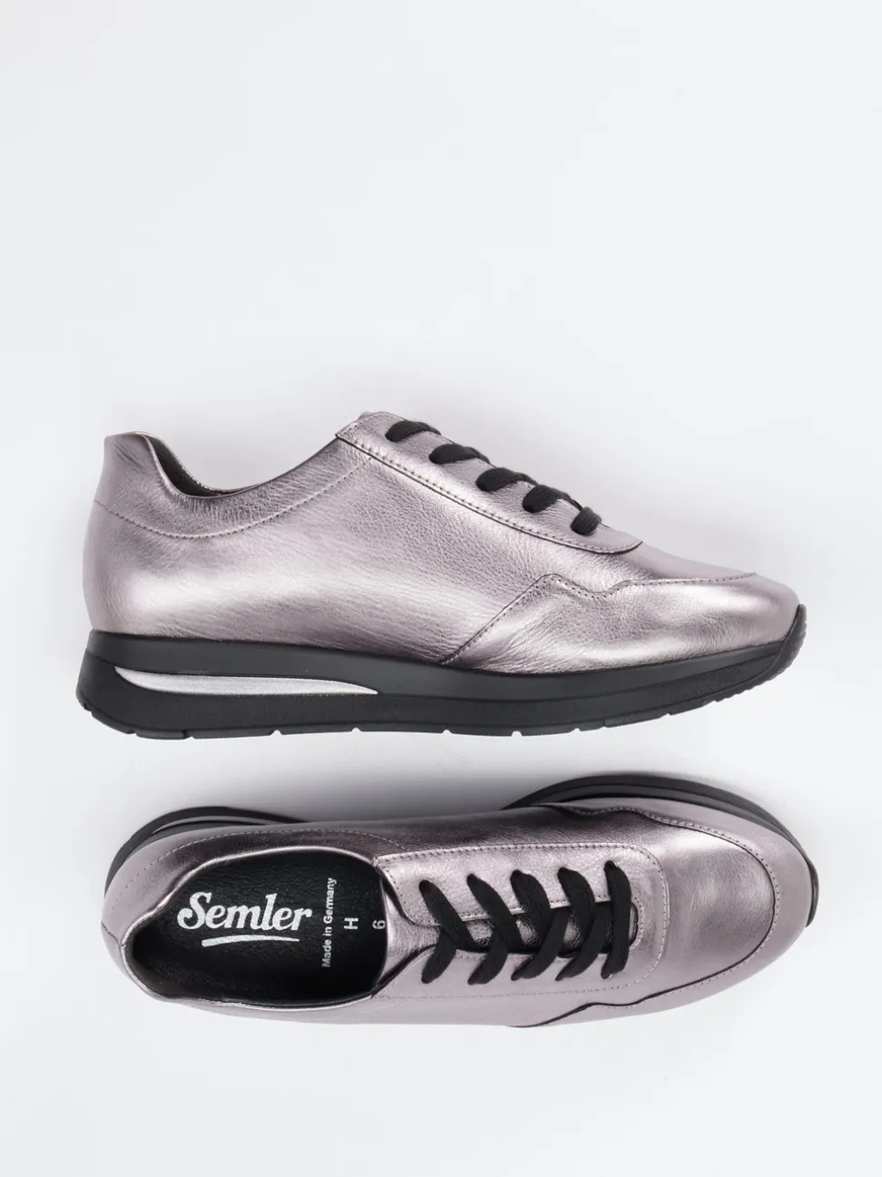 Semler – Sneaker aus Metallicleder silberfarben