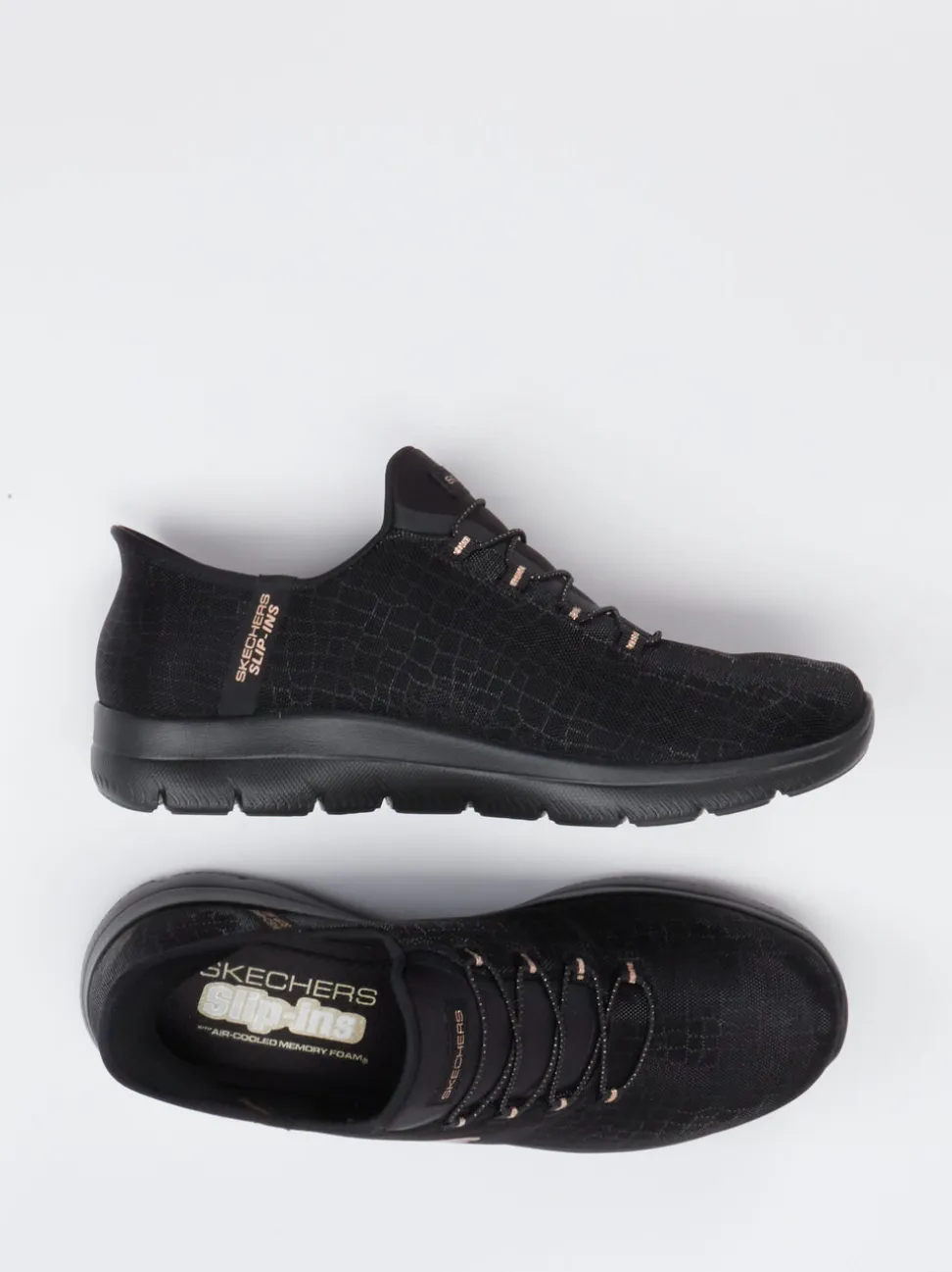 Skechers – Slip-On Sneaker aus Textil in Schwarz
