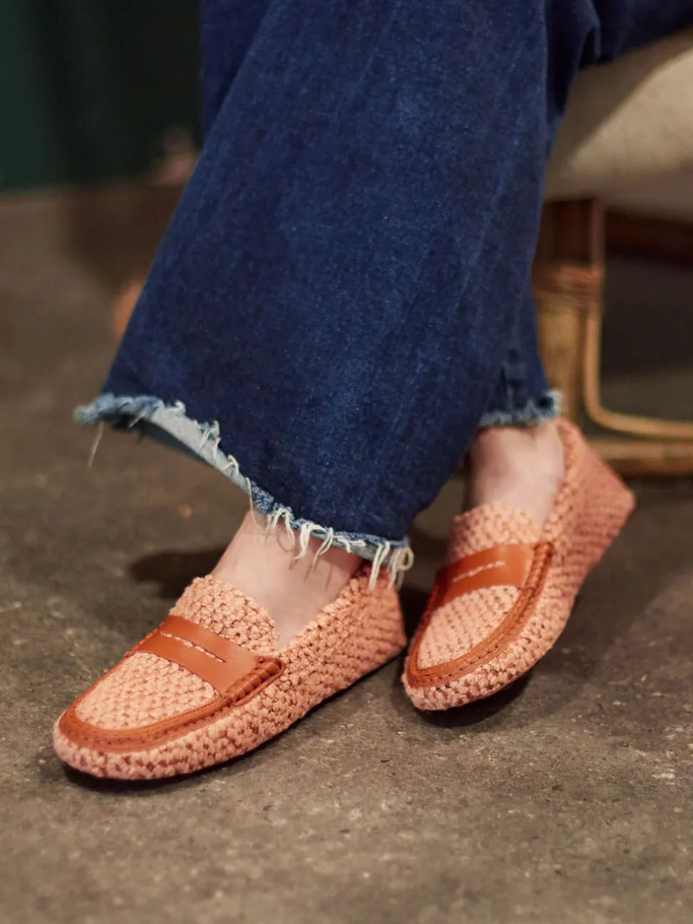 Tod's – Loafer aus Bouclé-Textil in Altrosa