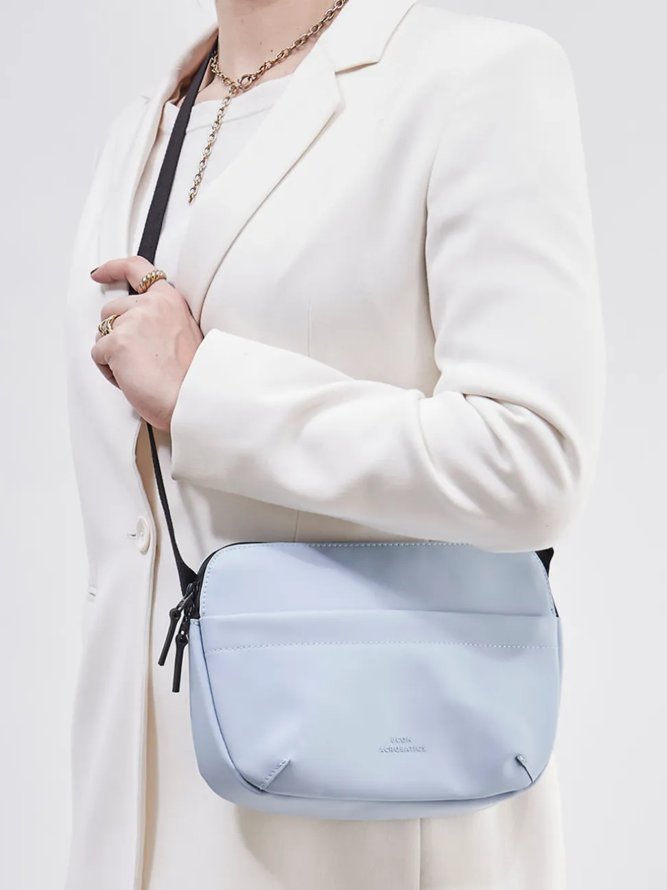 Ucon Acrobatics – Crossbody Bag aus Textil Hellblau
