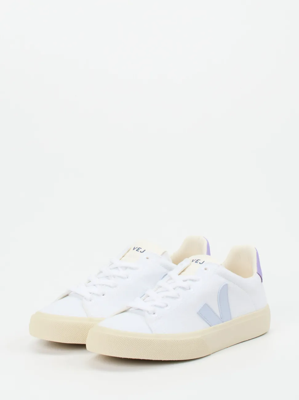 Veja – Sneaker aus Canvas in Weiß mit Pastell