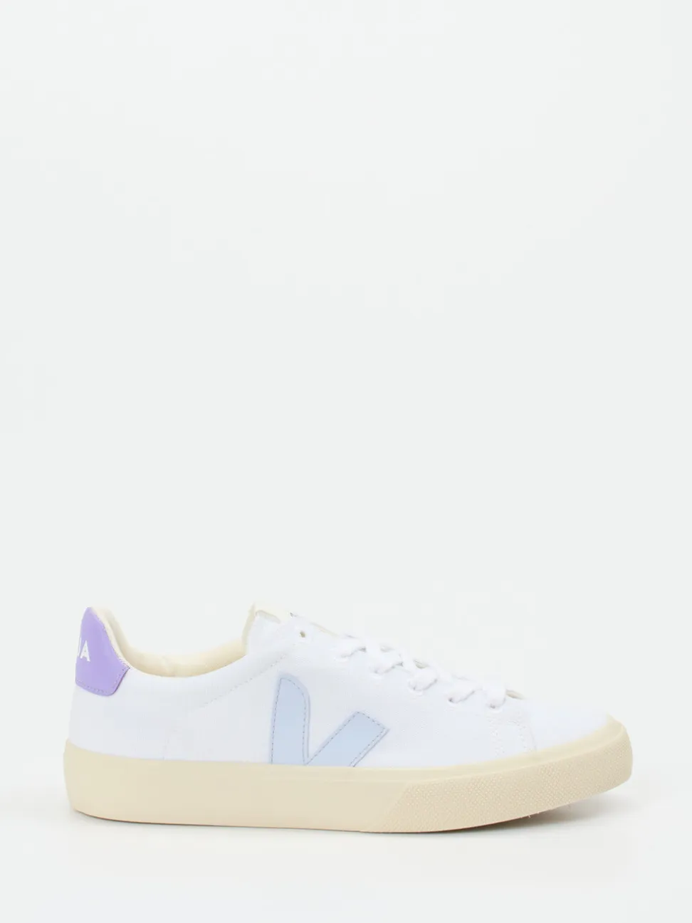 Veja – Sneaker aus Canvas in Weiß mit Pastell