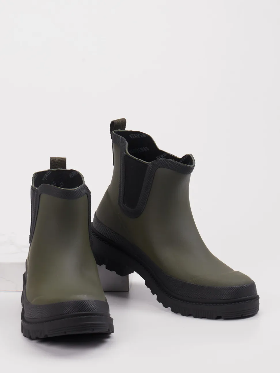Verbenas – Chelsea Boots aus Synthetik in Olivgrün